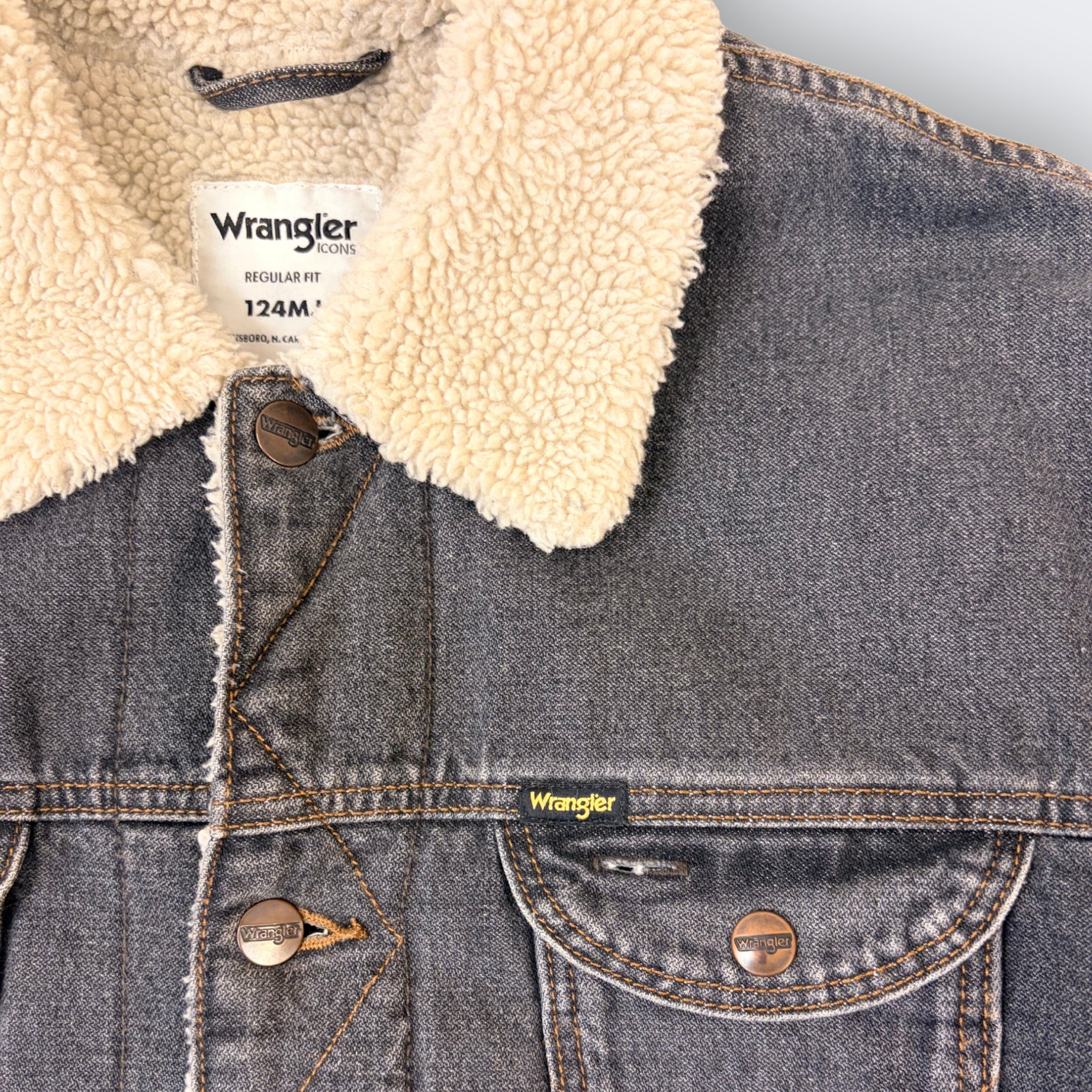 Retro Style Wrangler Sherpa-Trucker  / M